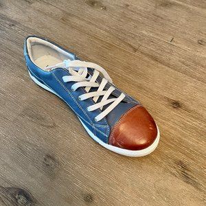 European Women's Casual Shoes in Blue